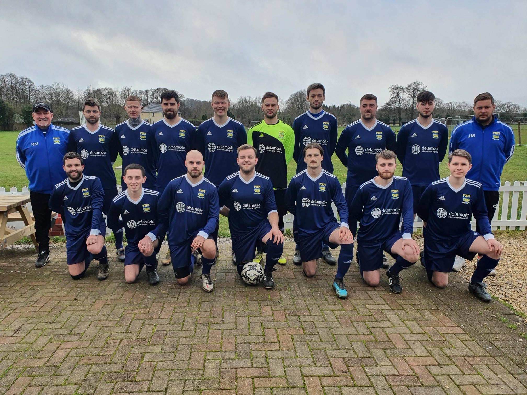 Delamode SW Sponsors Ponthir AFC